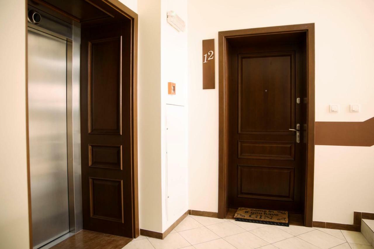 75M2 Apartament Kopernik Z Widokiem Na Jasna Gore 쳉스토호바 외부 사진