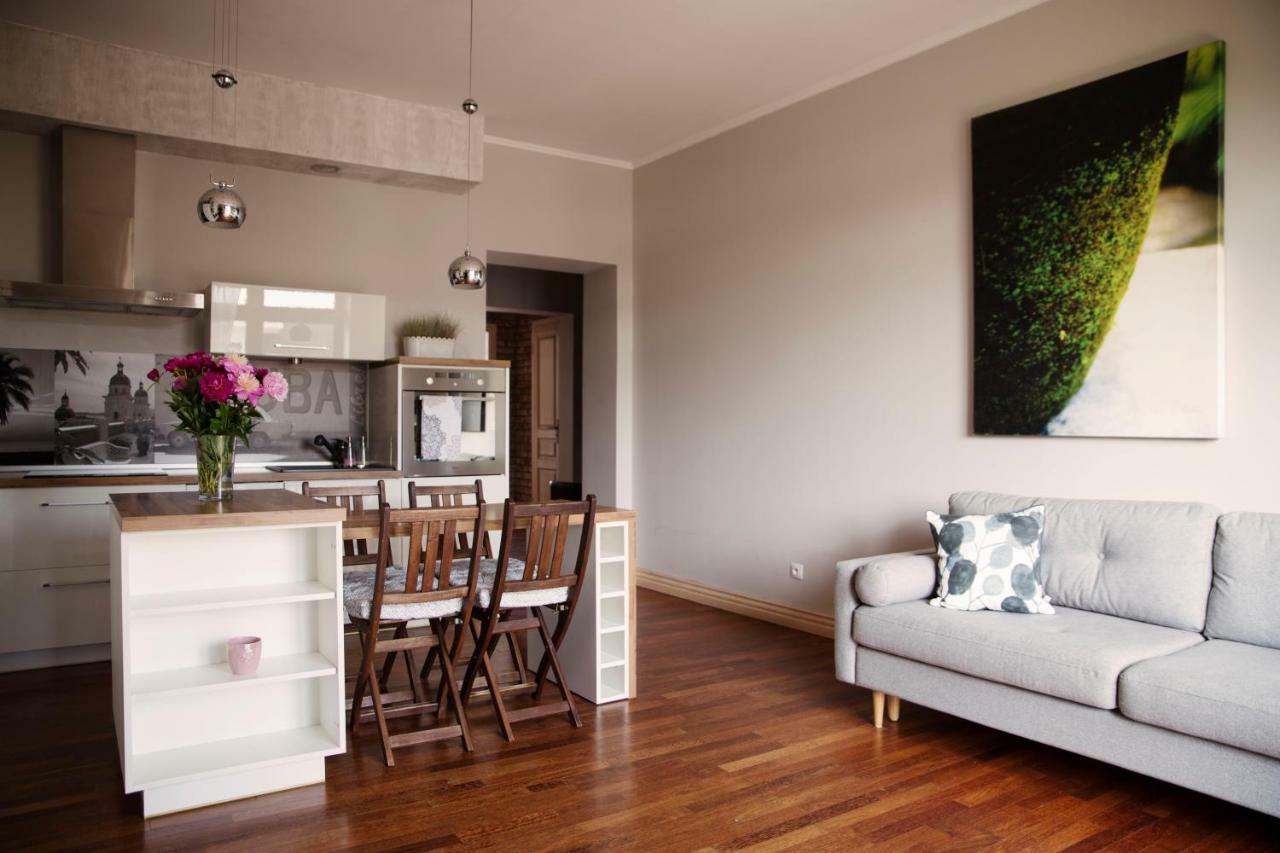 75M2 Apartament Kopernik Z Widokiem Na Jasna Gore 쳉스토호바 외부 사진